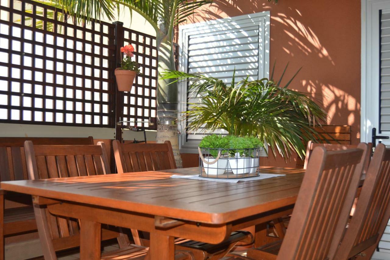 Apartamento Vacacional Atico Frente Al Mar Candelaria Exteriör bild
